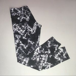 Flywheel | Black Tie Dye Leggings Large